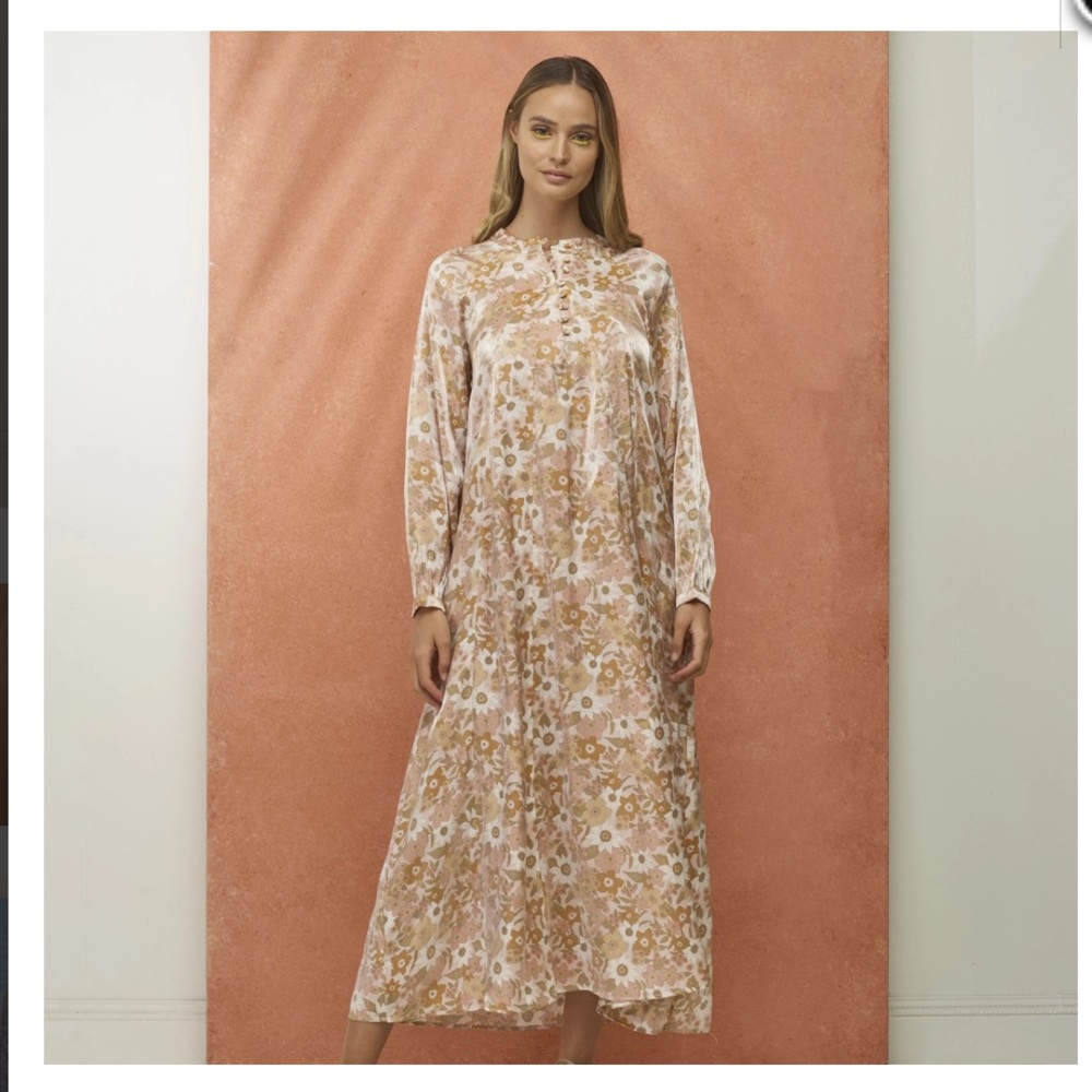 NWT Gorgeous floral dress
